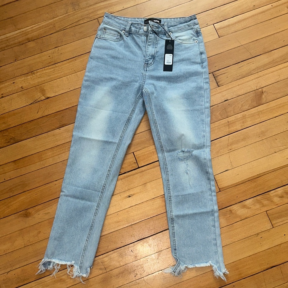 Fashion Nova Light Blue Cropped Jeans